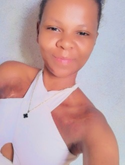 Profil de Vanessa, une femme célibataire de 24 ans à Ambila-Lemaitso