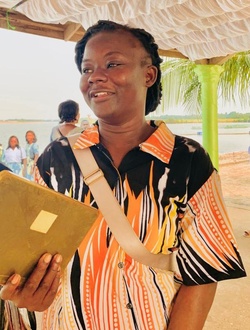 Profil de Élodie, une femme célibataire de 33 ans à Abata