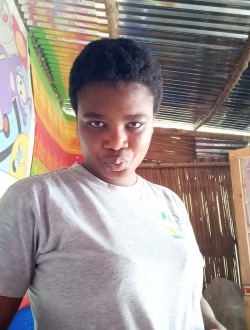 Profil de Esther, une femme célibataire de 24 ans à Lomé