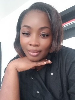 Profil de Joanne Vanessa, une femme célibataire de 33 ans à Douala