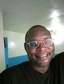 Profil de Guy, un homme célibataire de 44 ans à Makokou