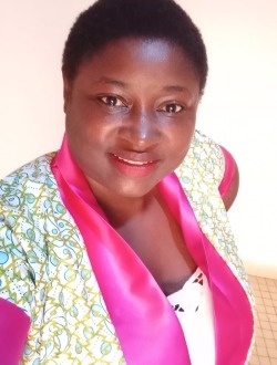 Profil de Suzanne, une femme célibataire de 38 ans à Douala