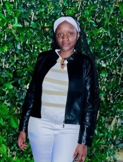 Profil de Fleurissa, une femme célibataire de 22 ans à Bujumbura