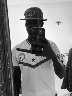 Profil de Dji Dieng, un homme célibataire de 30 ans à Dakar-Marine