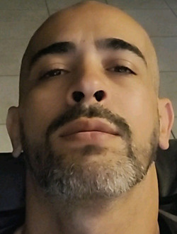 Profil de Luiz, un homme célibataire de 45 ans à Saint-Estève