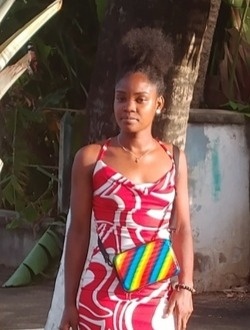Profil de Odia Marie, une femme célibataire de 24 ans à Akinganio