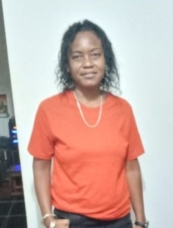 Profil de Neny, une femme célibataire de 50 ans à Antsiranana