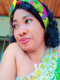 Profil de Kendra, une femme célibataire de 27 ans à Ébolakoun