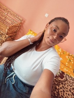 Profil de Myrlange, une femme célibataire de 40 ans à Bafoussam II
