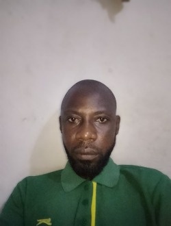 Profil de Ismaël, un homme célibataire de 38 ans à Abi