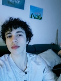 Profil de Adam, un homme célibataire de 18 ans à Orléans