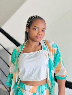 Profil de Clara, une femme célibataire de 22 ans à Kinshasa Nongo