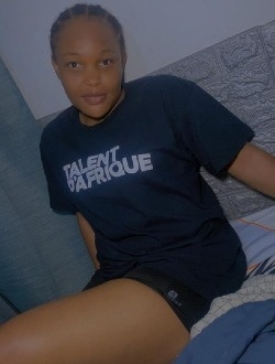 Profil de Jocelyne, une femme célibataire de 29 ans à Yaoundé