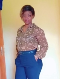 Profil de Sylvie, une femme célibataire de 34 ans à Abang