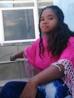 Profil de Nadia, une femme célibataire de 25 ans à Antananarivo