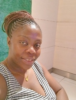 Profil de Honorine, une femme célibataire de 45 ans à Ntamulung