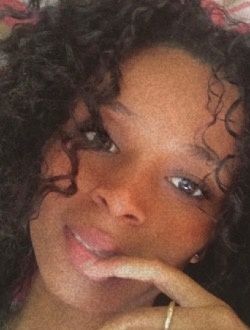 Profil de Gasinah Anais, une femme célibataire de 22 ans à Alarobia-Antanamalaza