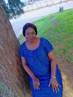 Profil de Mélanie, une femme célibataire de 58 ans à Ébolowa