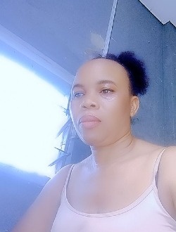 Profil de Amélie, une femme célibataire de 50 ans à Abidjan