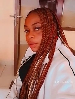 Profil de Christelle, une femme célibataire de 32 ans à Yaoundé