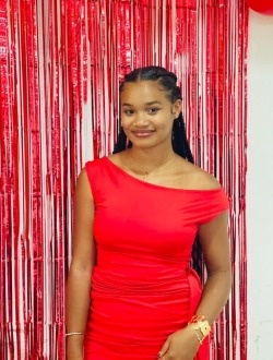 Profil de Karmela, une femme célibataire de 24 ans à Antananarivo