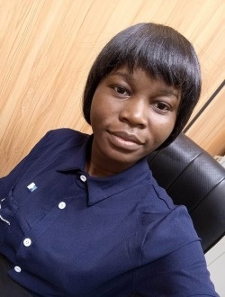 Profil de Marie-Dominique Ernestine, une femme célibataire de 29 ans à Bangui