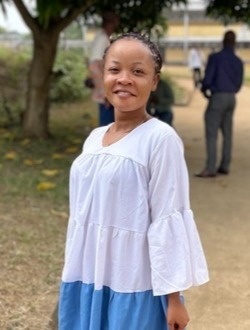 Profil de Blanche, une femme célibataire de 24 ans à Ababita