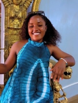 Profil de Queen, une femme célibataire de 20 ans à Yaoundé