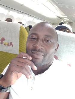 Profil de Herve  Bilal, un homme célibataire de 42 ans à Douala