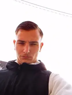 Profil de Julien, un homme célibataire de 26 ans à Merville