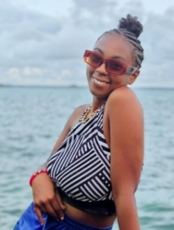 Profil de Michella, une femme célibataire de 19 ans à Antsiranana