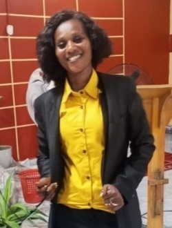 Profil de Germaine, une femme célibataire de 38 ans à Abidjan