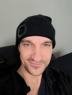 Profil de Ievgenii, un homme célibataire de 40 ans à Plymouth