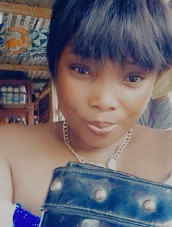 Profil de Carmelia, une femme célibataire de 40 ans à Libreville