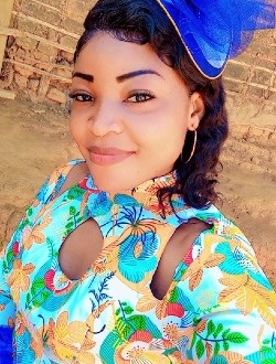 Profil de Marie Josèpha, une femme célibataire de 26 ans à Douala