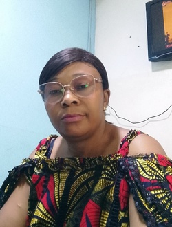 Profil de Marie Flore, une femme célibataire de 46 ans à Douala