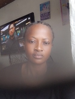 Profil de Léonce, une femme célibataire de 36 ans à Douala