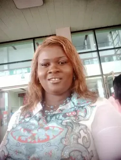 Profil de Nathalie, une femme célibataire de 42 ans à Abang
