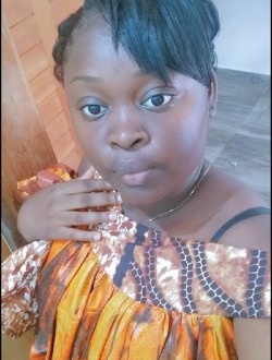 Profil de Catherine, une femme célibataire de 25 ans à Yaoundé