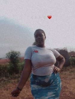 Profil de Naomia, une femme célibataire de 23 ans à Bafoussam II