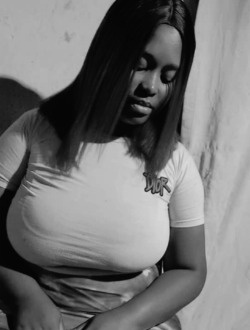 Profil de Naomia, une femme célibataire de 23 ans à Bafoussam II