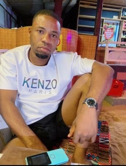 Profil de Ruphinos, un homme célibataire de 33 ans à Cotonou