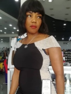 Profil de Samira, une femme célibataire de 36 ans à Petit Abidjan-Youkou