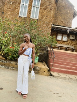 Profil de Marie, une femme célibataire de 21 ans à Yaoundé