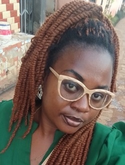 Profil de Julie, une femme célibataire de 30 ans à Ébolowa