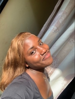 Profil de Queen, une femme célibataire de 21 ans à Yaoundé