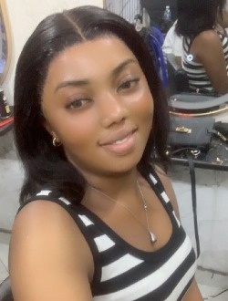 Profil de Phoebe, une femme célibataire de 28 ans à Kinshasa