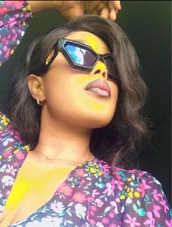 Profil de Ange, une femme célibataire de 43 ans à Abidjan