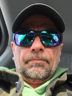 Profil de Typass, un homme célibataire de 45 ans à Rivière-au-Tonnerre