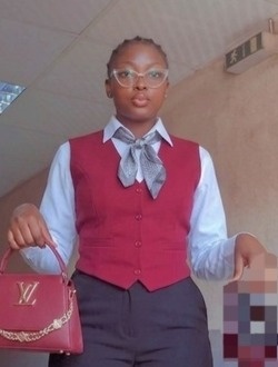 Profil de Lynda, une femme célibataire de 22 ans à Yaoundé